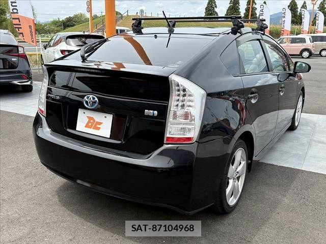 Toyota PRIUS 2011-03 8414452-12