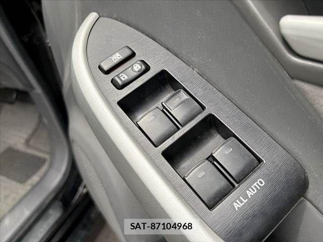 Toyota PRIUS 2011-03 8414452-21