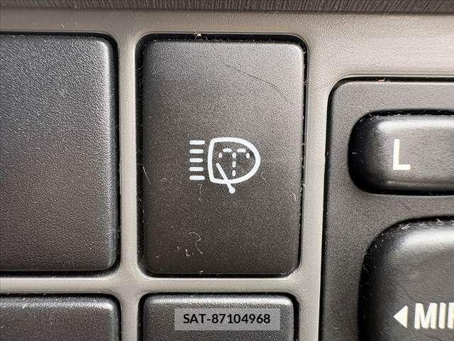 Toyota PRIUS 2011-03 8414452-2