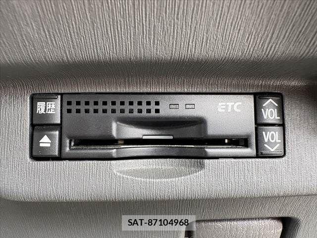 Toyota PRIUS 2011-03 8414452-6
