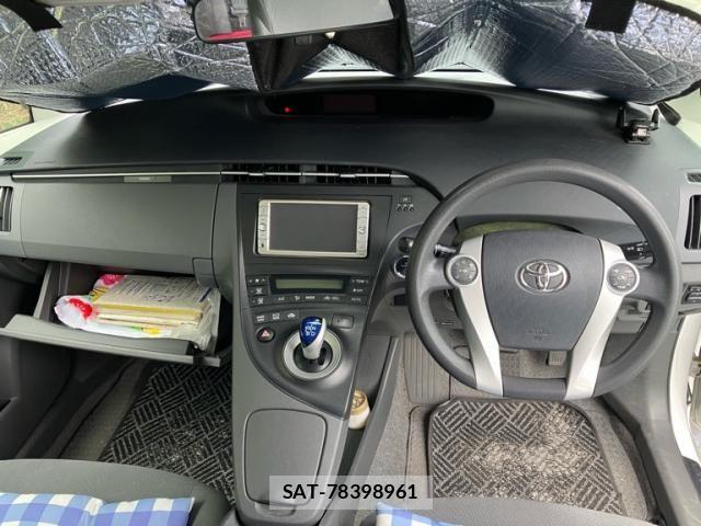 Toyota PRIUS 2009-06 8414516-10