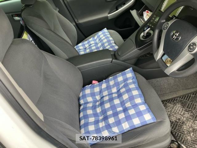 Toyota PRIUS 2009-06 8414516-11