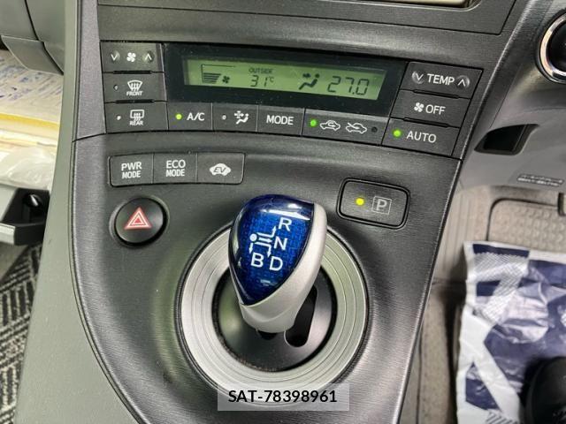 Toyota PRIUS 2009-06 8414516-14