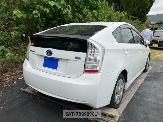Toyota PRIUS 2009-06 8414516-2