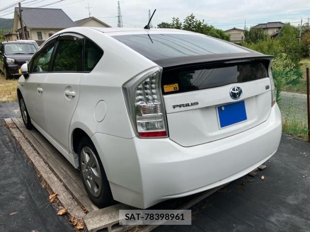 Toyota PRIUS 2009-06 8414516-3