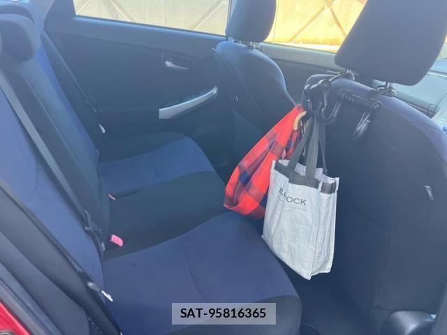 Toyota PRIUS 2012-05 8414474-12