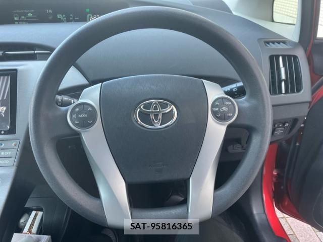 Toyota PRIUS 2012-05 8414474-14