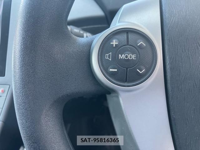 Toyota PRIUS 2012-05 8414474-15