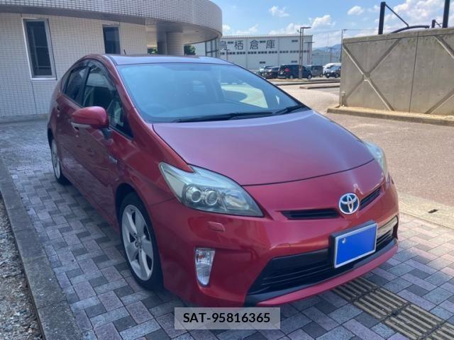 Toyota PRIUS 2012-05 8414474-1