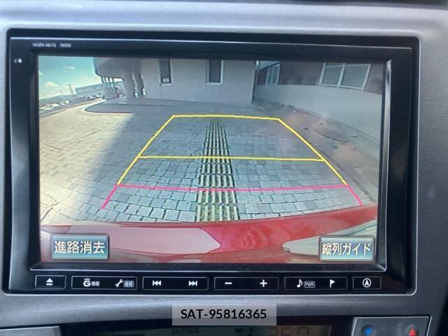 Toyota PRIUS 2012-05 8414474-21