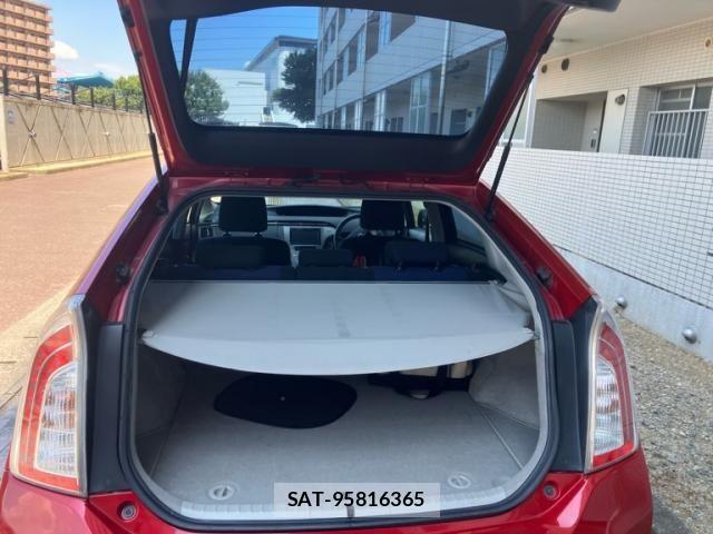 Toyota PRIUS 2012-05 8414474-6