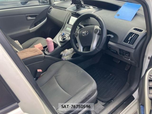 Toyota PRIUS 2010-04 8414472-11