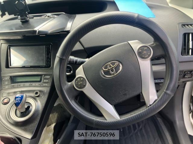 Toyota PRIUS 2010-04 8414472-14