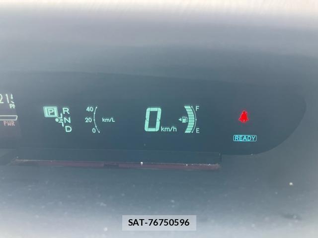 Toyota PRIUS 2010-04 8414472-17