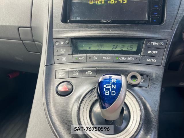 Toyota PRIUS 2010-04 8414472-18