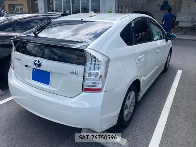 Toyota PRIUS 2010-04 8414472-3