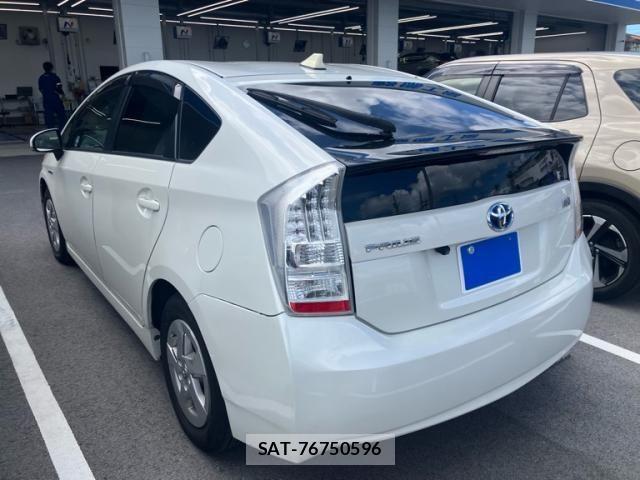 Toyota PRIUS 2010-04 8414472-4