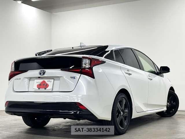 Toyota PRIUS 2021-12 8414414-2