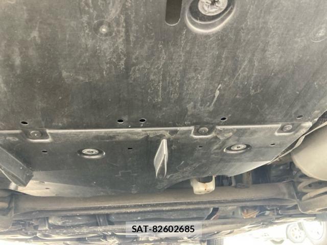 Toyota PRIUS 2015-11 8414460-11