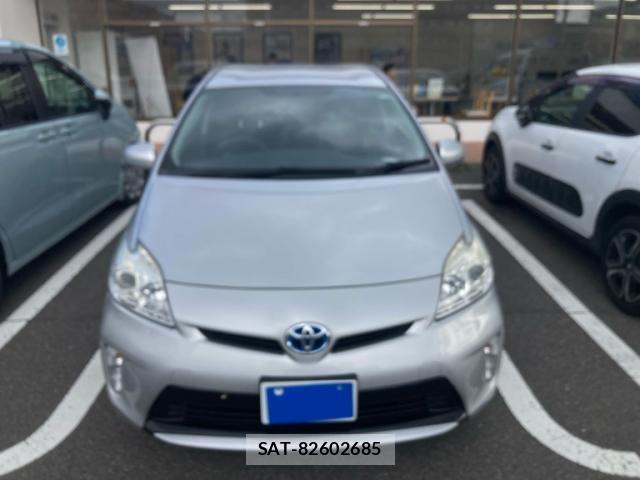 Toyota PRIUS 2015-11 8414460-1