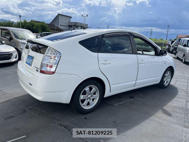 Toyota PRIUS 2010-03 8414443-3