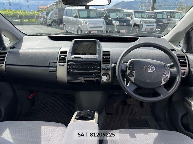 Toyota PRIUS 2010-03 8414443-6