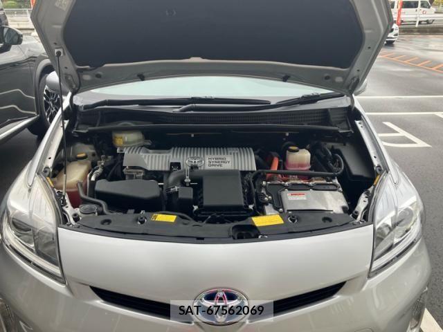 Toyota PRIUS 2012-07 8414470-9
