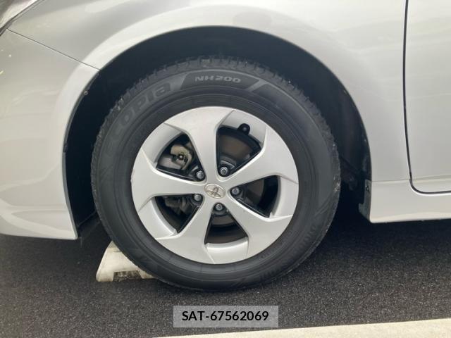 Toyota PRIUS 2012-07 8414470-5