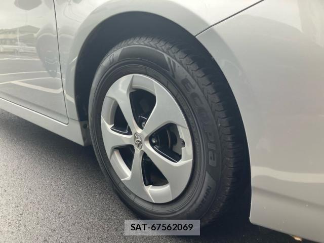 Toyota PRIUS 2012-07 8414470-8