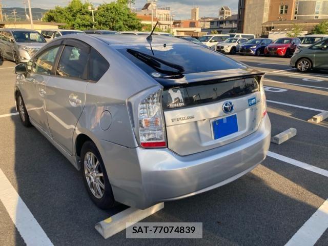 Toyota PRIUS 2010-02 8414521-1