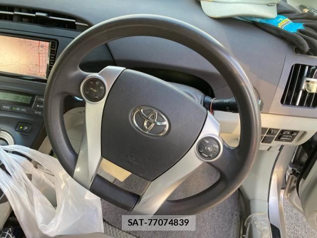 Toyota PRIUS 2010-02 8414521-5