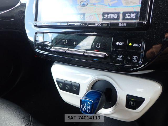 Toyota PRIUS 2018-04 8414409-17