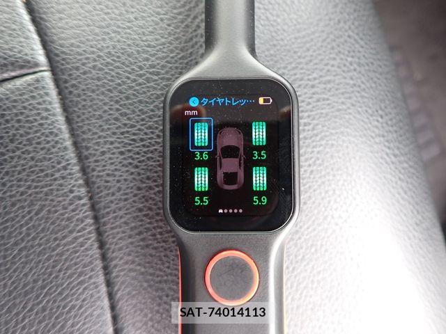 Toyota PRIUS 2018-04 8414409-27