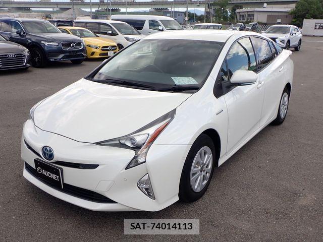 Toyota PRIUS 2018-04 8414409-6