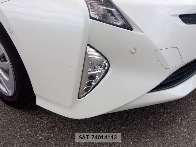 Toyota PRIUS 2018-04 8414409-8