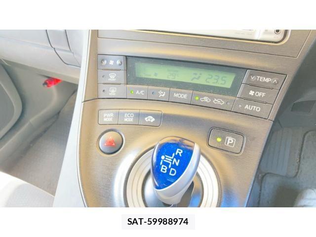 Toyota PRIUS 2010-11 8414515-16