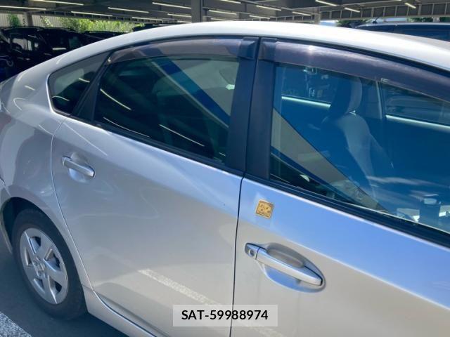 Toyota PRIUS 2010-11 8414515-6