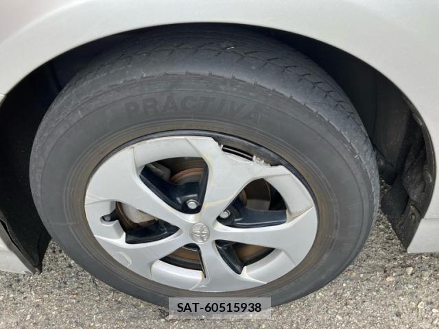 Toyota PRIUS 2014-03 8414476-10