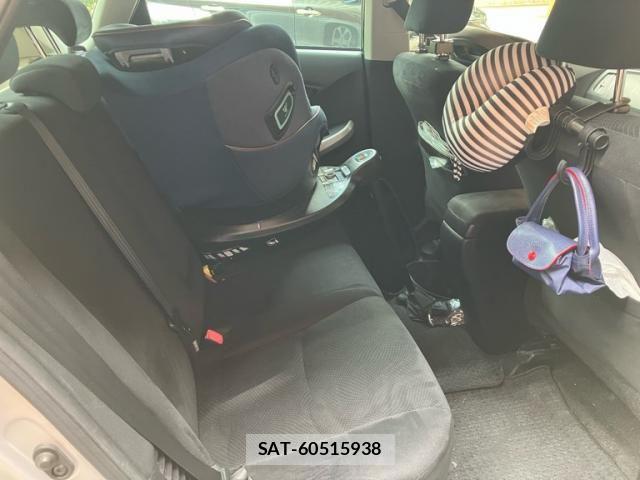 Toyota PRIUS 2014-03 8414476-17
