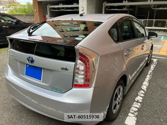 Toyota PRIUS 2014-03 8414476-2