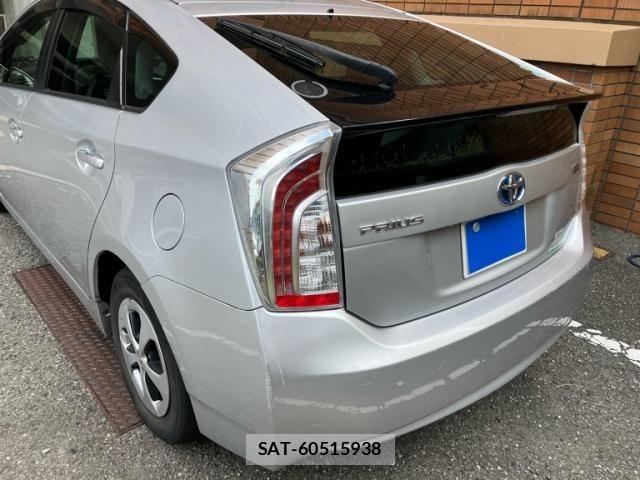 Toyota PRIUS 2014-03 8414476-3