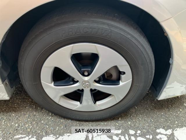 Toyota PRIUS 2014-03 8414476-7