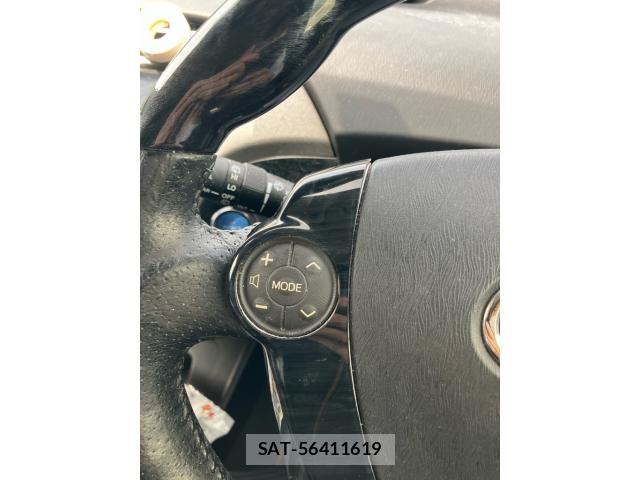 Toyota PRIUS 2013-11 8414467-11