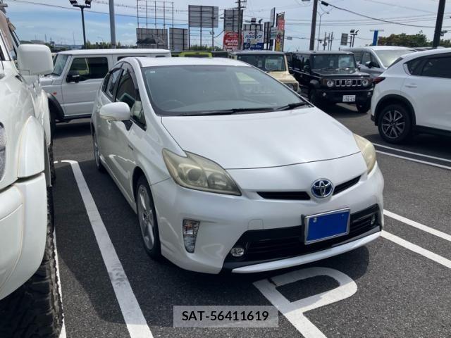 Toyota PRIUS 2013-11 8414467-1