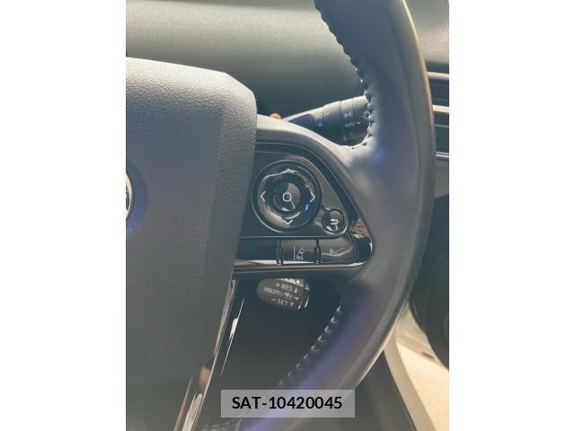 Toyota PRIUS 2019-08 8414423-12