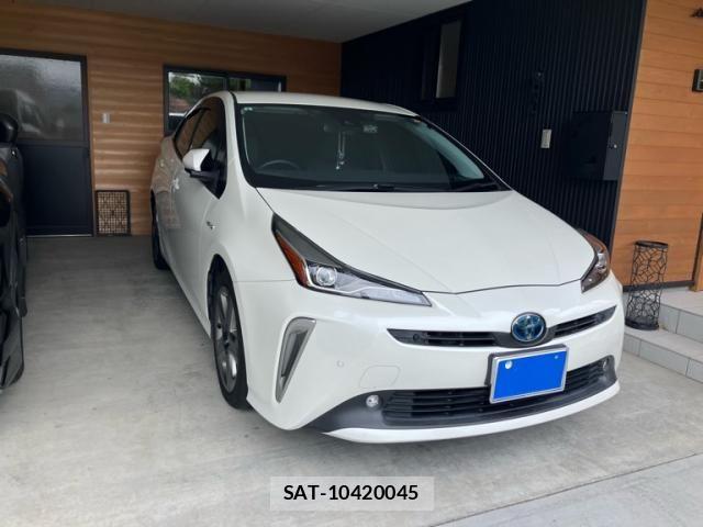 Toyota PRIUS 2019-08 8414423-1