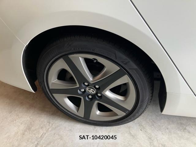 Toyota PRIUS 2019-08 8414423-5