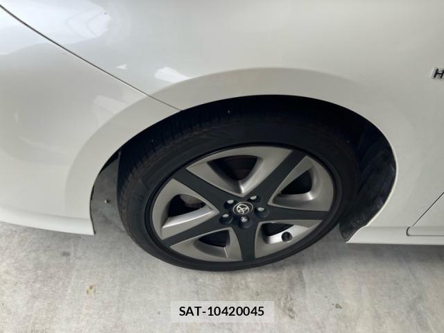 Toyota PRIUS 2019-08 8414423-6