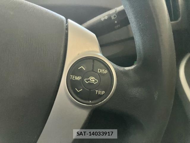Toyota PRIUS 2012-03 8414493-16