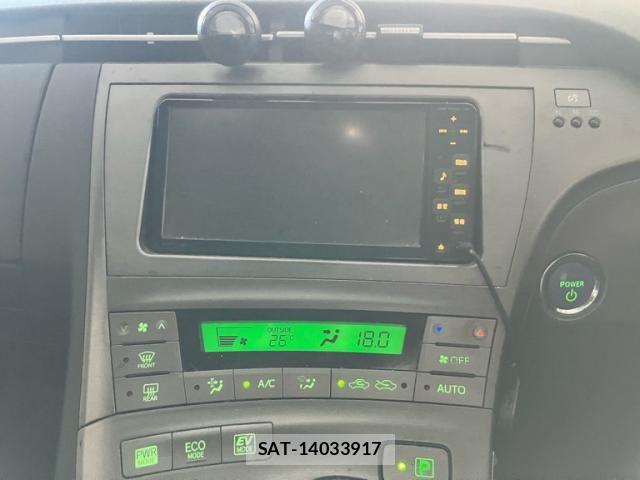 Toyota PRIUS 2012-03 8414493-18